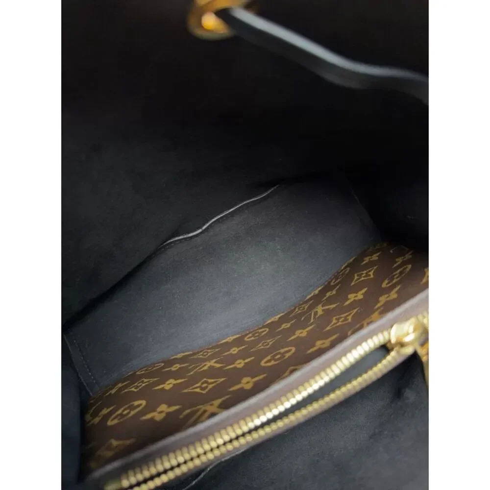 Louis Vuitton Women Pre-Loved Bag Very Good Condition